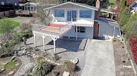 634 Lehman Dr, Camano Island, WA 98282
