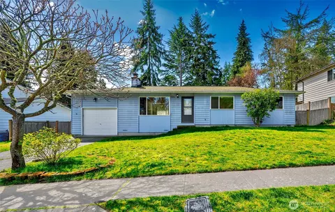 5614 170th Pl SW, Lynnwood, WA 98037