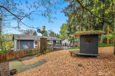 Exterior - 23705 7th Ave W, Bothell, WA 98021 photo 15 of 15