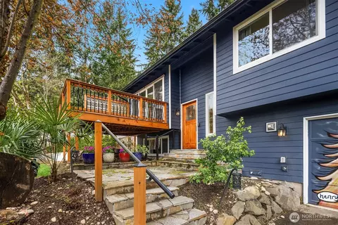 Exterior - 23705 7th Ave W, Bothell, WA 98021 photo 3 of 15
