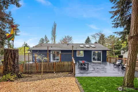 Exterior - 23705 7th Ave W, Bothell, WA 98021 photo 9 of 15