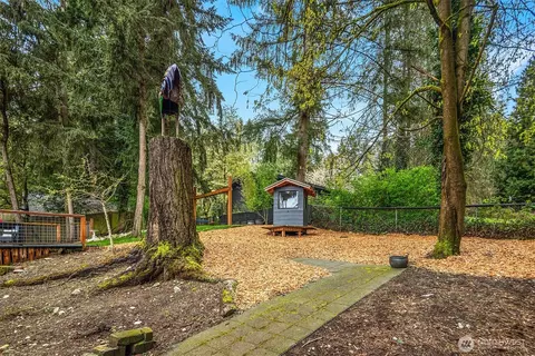 Exterior - 23705 7th Ave W, Bothell, WA 98021 photo 14 of 15