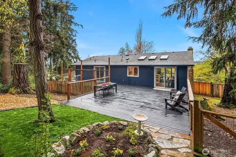 Exterior - 23705 7th Ave W, Bothell, WA 98021 photo 10 of 15