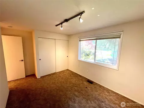 Bedroom - 296 Dungeness Mdws, Sequim, WA 98382 photo 5 of 6