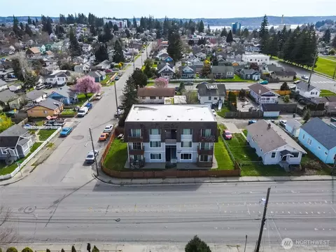 2001 11th St, Bremerton, WA 98337