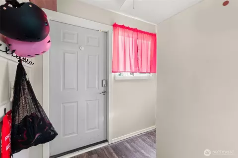 Entry Way - 3306 Romane Rd, Raymond, WA 98577 photo 3 of 3