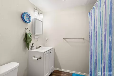 Bath - 3306 Romane Rd, Raymond, WA 98577 photo 2 of 2