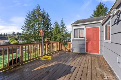 Exterior - 3306 Romane Rd, Raymond, WA 98577 photo 2 of 11