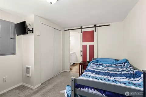 Bedroom - 3306 Romane Rd, Raymond, WA 98577 photo 2 of 3