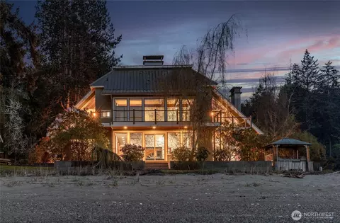 1105 14th Ave, Fox Island, WA 98333