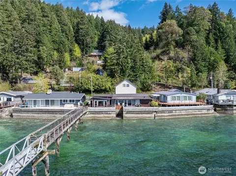 18511 NE North Shore Rd, Tahuya, WA 98588