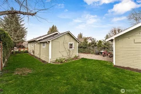 Exterior - 3011 Division St, Enumclaw, WA 98022 photo 7 of 7