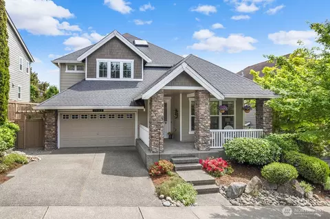 7602 Huckleberry Way SE, Snoqualmie, WA 98065