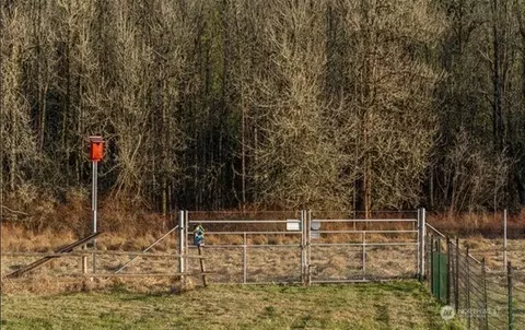 Exterior - 19017 Voight Meadows Rd E, Orting, WA 98360 photo 4 of 5