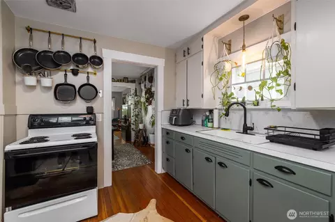 Kitchen - 2317 Fulton St, Everett, WA 98201 photo 1 of 3