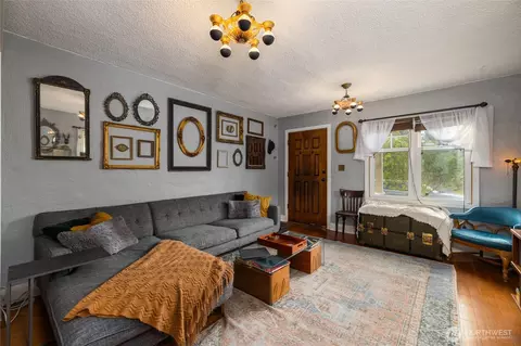 Living - 2317 Fulton St, Everett, WA 98201 photo 4 of 4