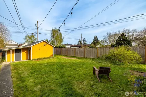 Exterior - 2317 Fulton St, Everett, WA 98201 photo 4 of 7