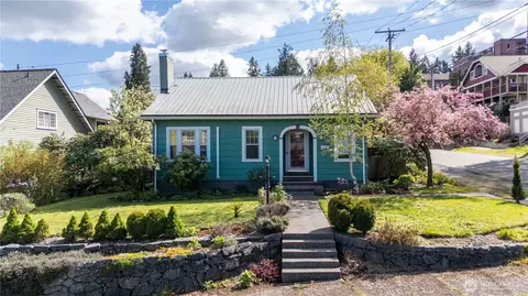 819 Midway Ave NW, Olympia, WA 98502