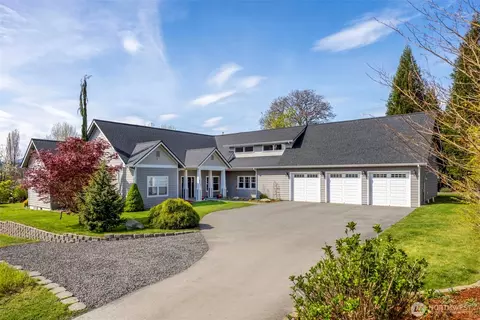 6493 White Peaks Ln NW, Bremerton, WA 98311