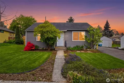 9831 33rd Ave SW, Seattle, WA 98126