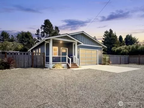 200 Ocean Shores Blvd NW, Ocean Shores, WA 98569