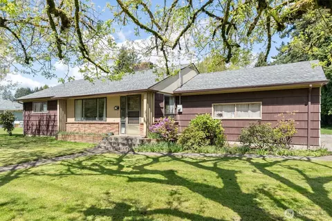 2014 Ocean Beach Hwy, Longview, WA 98632