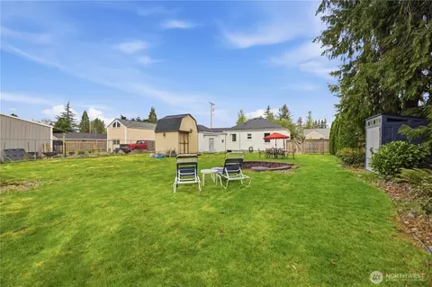 Exterior - 1916 Wilson Ave, Enumclaw, WA 98022 photo 6 of 7