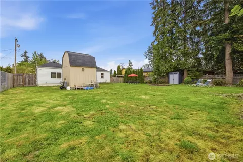 Exterior - 1916 Wilson Ave, Enumclaw, WA 98022 photo 5 of 7