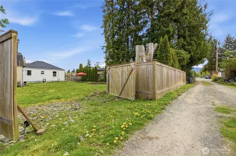 Exterior - 1916 Wilson Ave, Enumclaw, WA 98022 photo 7 of 7