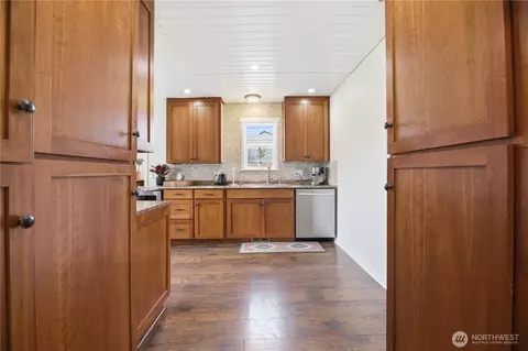 Kitchen - 1916 Wilson Ave, Enumclaw, WA 98022 photo 1 of 4