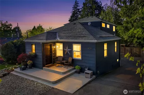4014 SW 98th St, Seattle, WA 98136