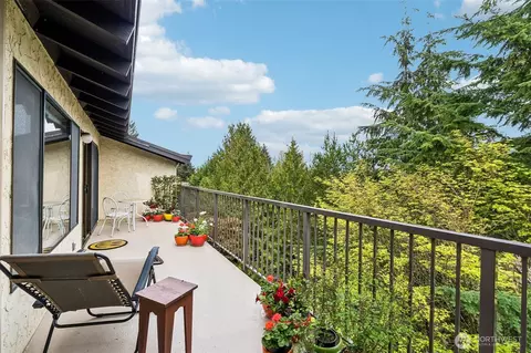 17918 23rd Ln NE #302, Shoreline, WA 98155