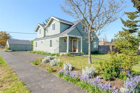 405 W Spruce St, Sequim, WA 98382