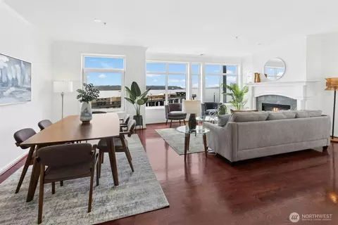 1900 Alaskan Way #216, Seattle, WA 98101