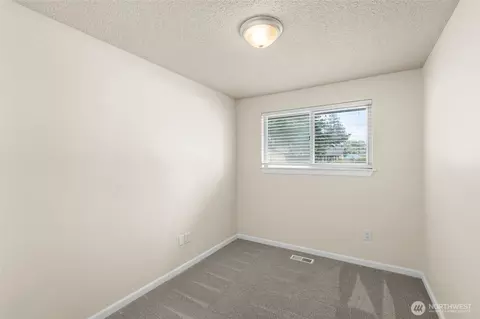 Bedroom - 16812 17th Ave E, Spanaway, WA 98387 photo 4 of 5