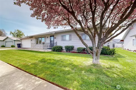 241 Bandra Dr, Walla Walla, WA 99362