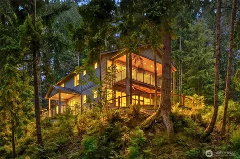 75 Louise View Dr, Bellingham, WA 98229