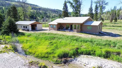 333 Bonaparte Lake Rd, Tonasket, WA 98855