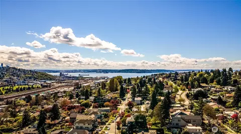 3424 25th Ave W #201, Seattle, WA 98199