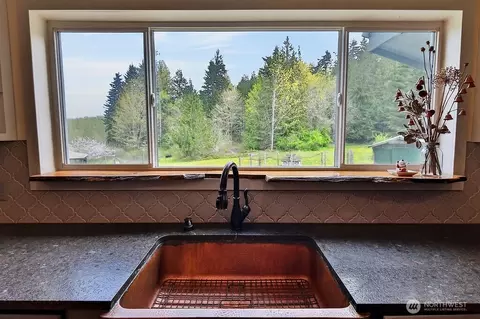 Kitchen - 91 W Goforth Rd, Sequim, WA 98382 photo 6 of 9