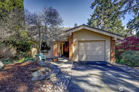 161 Bluffs Dr #2, Port Townsend, WA 98368