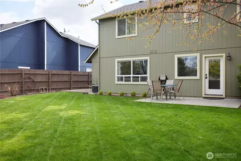 Exterior - 2315 Hawk Dr, Walla Walla, WA 99362 photo 4 of 6