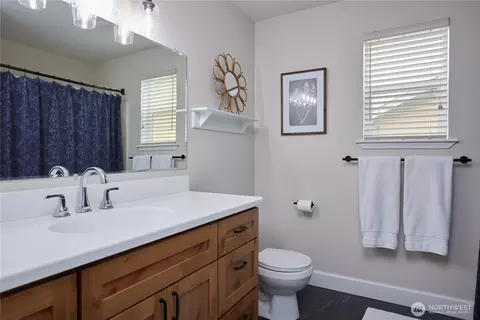 Bath - 2315 Hawk Dr, Walla Walla, WA 99362 photo 3 of 3