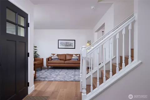 Entry Way - 2315 Hawk Dr, Walla Walla, WA 99362 photo 2 of 3