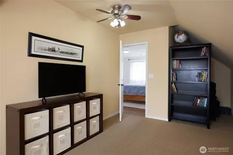 Bedroom - 2315 Hawk Dr, Walla Walla, WA 99362 photo 8 of 8