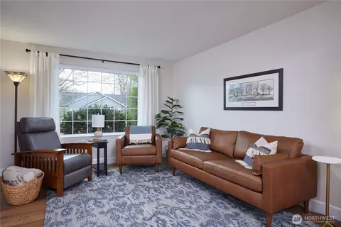Living - 2315 Hawk Dr, Walla Walla, WA 99362 photo 1 of 3