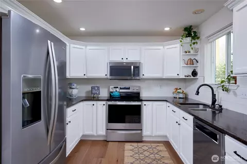 Kitchen - 2315 Hawk Dr, Walla Walla, WA 99362 photo 5 of 5