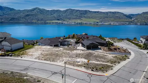 100 Waterview Dr, Chelan, WA 98816