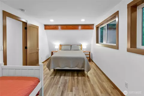 Bedroom - 16319 Alpine Dr E, Enumclaw, WA 98022 photo 5 of 7