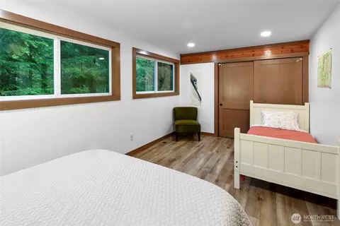 Bedroom - 16319 Alpine Dr E, Enumclaw, WA 98022 photo 6 of 7